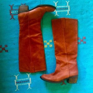 Pomegranate RED Gianni Bini Italian boots!